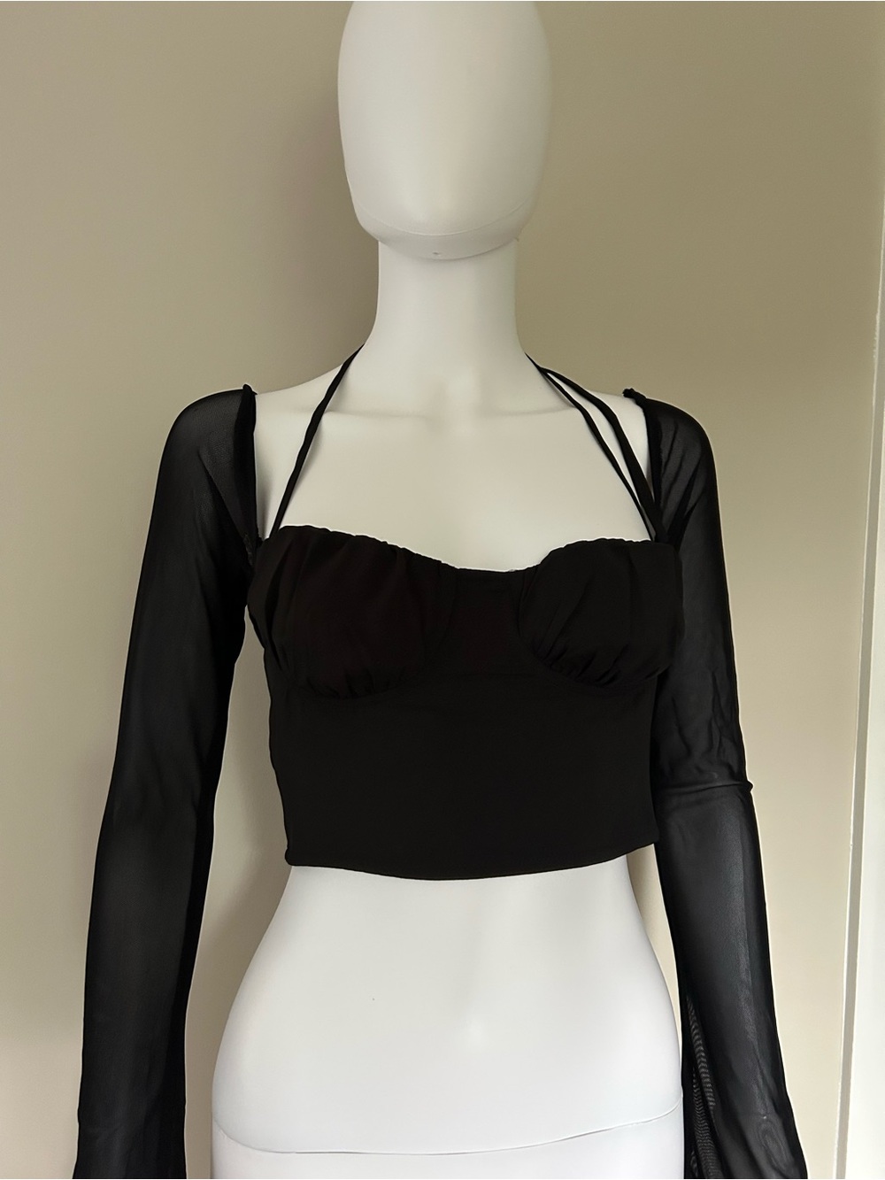Princess Polly Black Mesh Long Sleeve Halter Crop Top Women’s US 2 AU 6